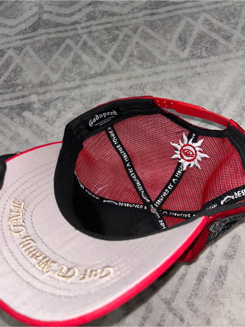 Red Trucker Cap - - Picture 5 of 6